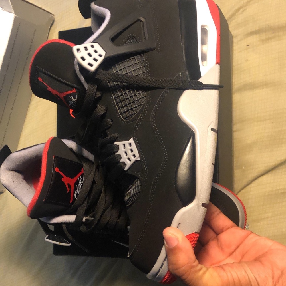 Men’s Jordan’s 4 Bred